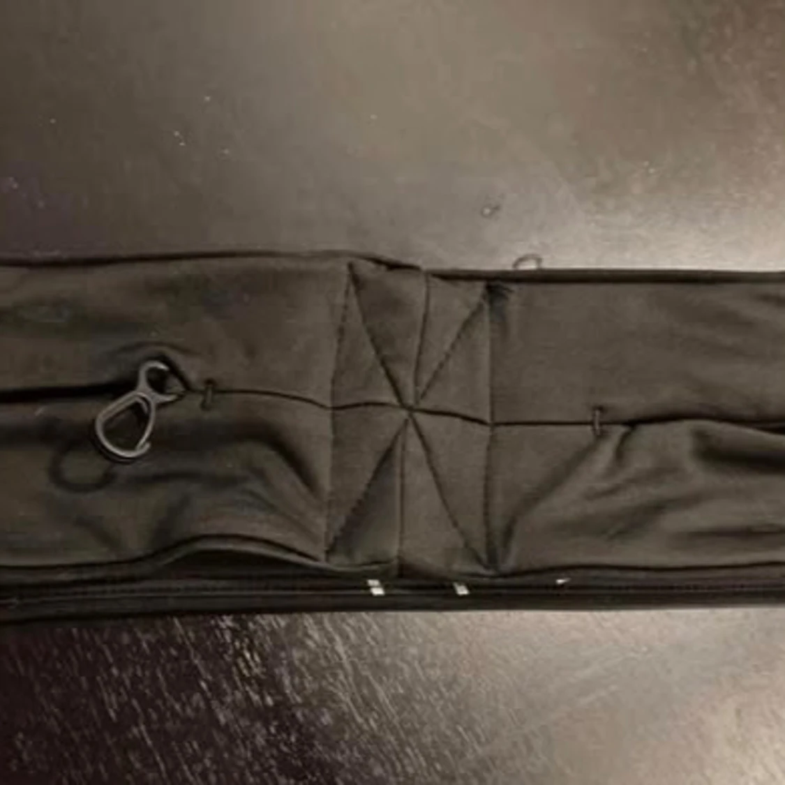 Svart aktivitetsbälte från Holdit - 1