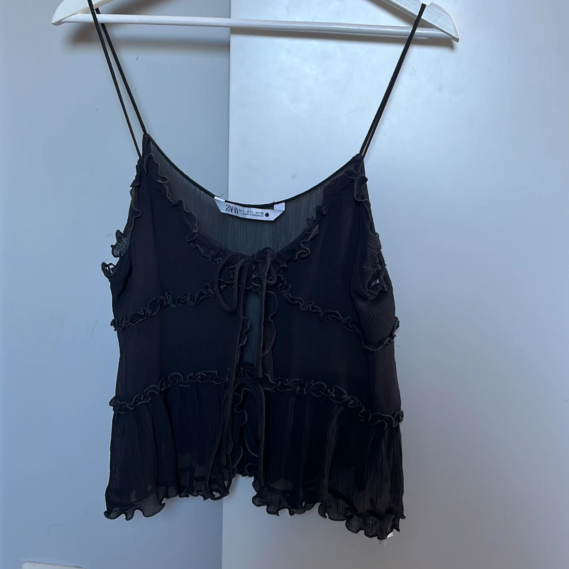 Topp med volanger från Zara - 1