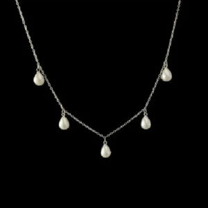 Silver Halsband med pärlor  - Rostfritt halsband. Ej justerbar  45cm