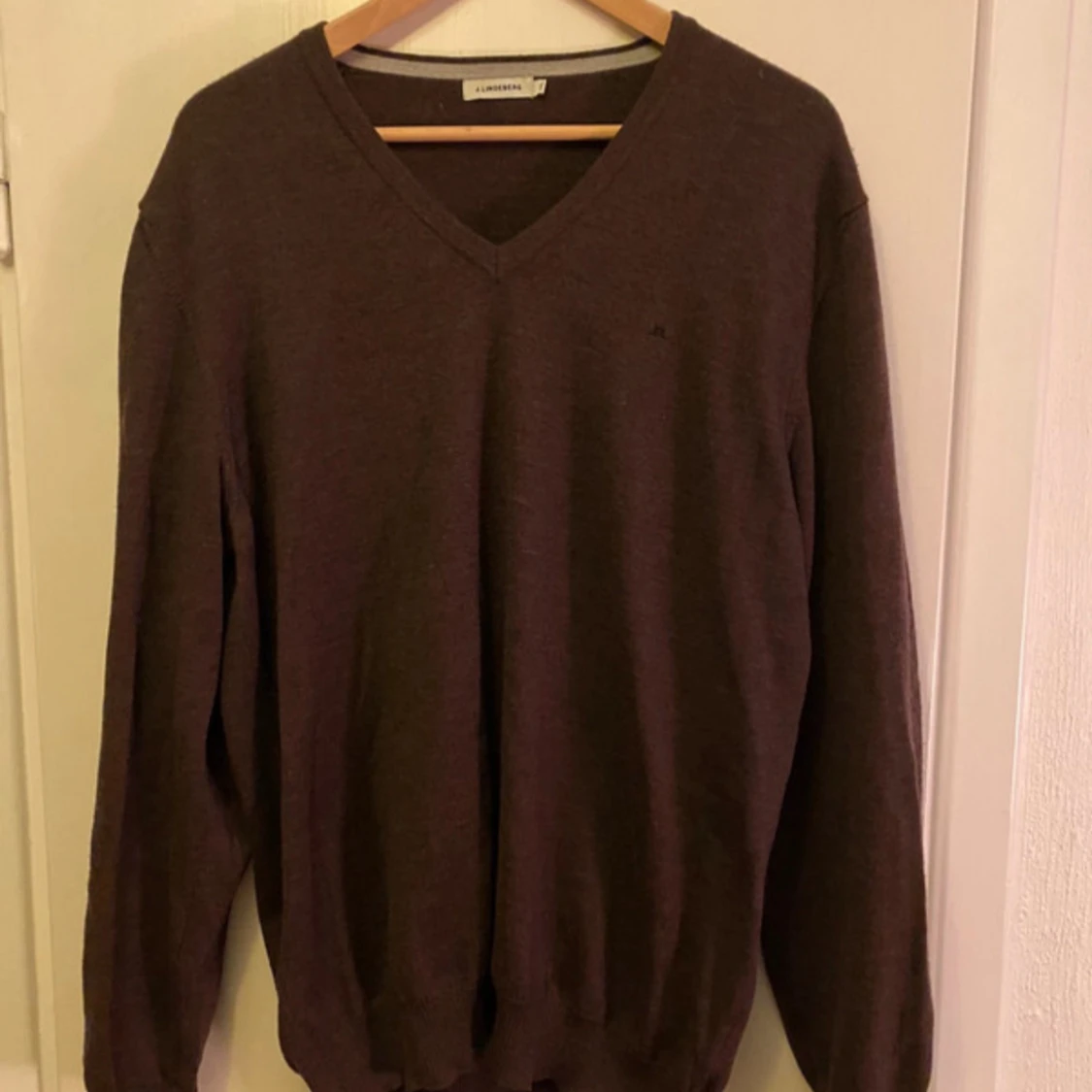 Brun tröja från J.Lindeberg