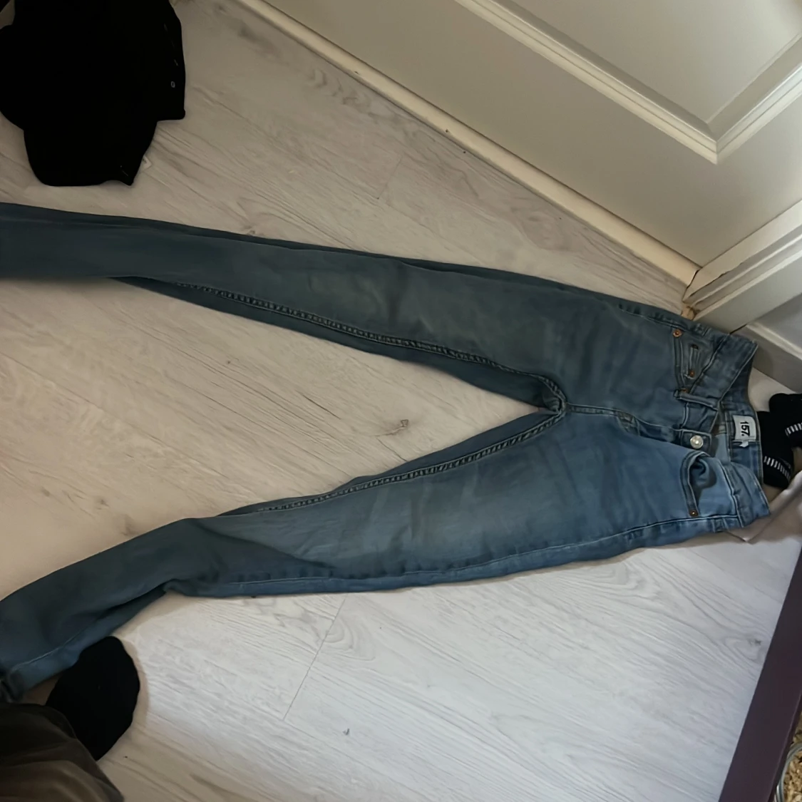 Blå skinny jeans från 157