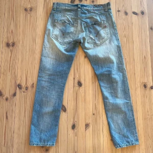 Dondup jeans - Dondup jeans size 32 sitter bra på öig 184 75kg