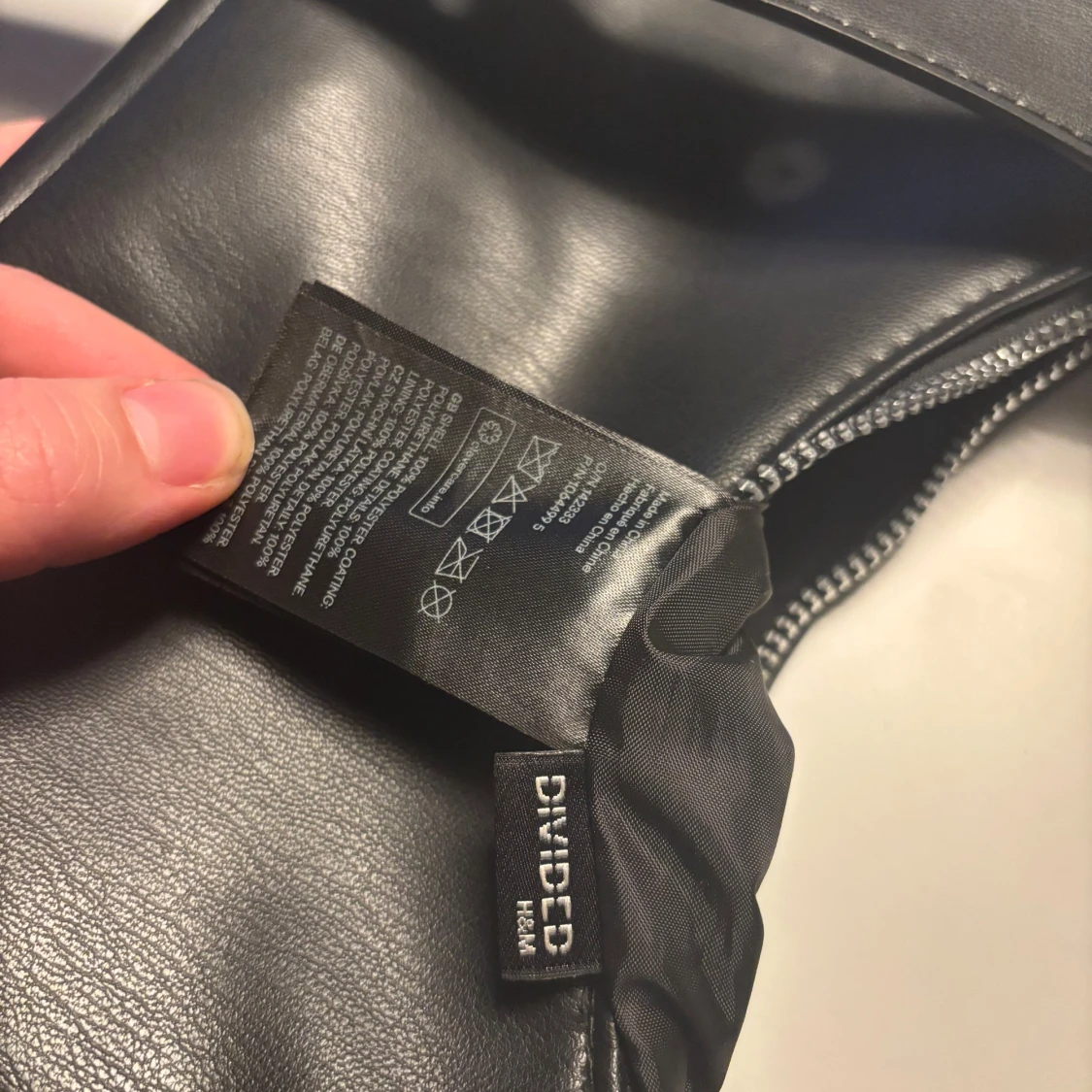 Svart axelväska från H&M - 2