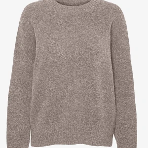 Beige stickad tröja från Vero Moda - Mysig beige stickad tröja från Vero Moda. Perfekt för kyliga dagar med sin klassiska design och bekväma passform. Ett måste i garderoben för en stilren look. Helt ny bara använd en gång. Storlek S