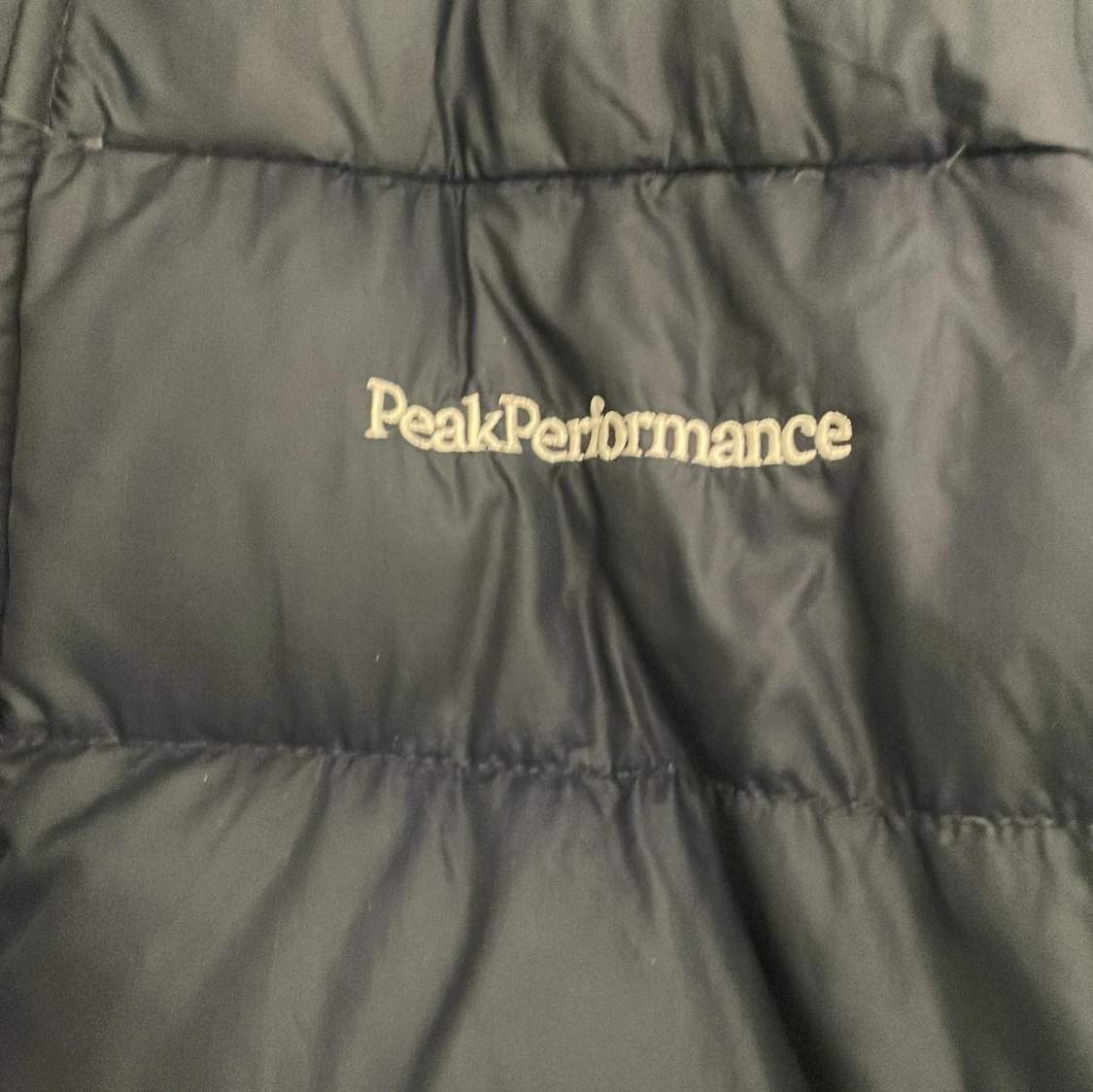 Mörkblå dunjacka från Peak Performance - 1