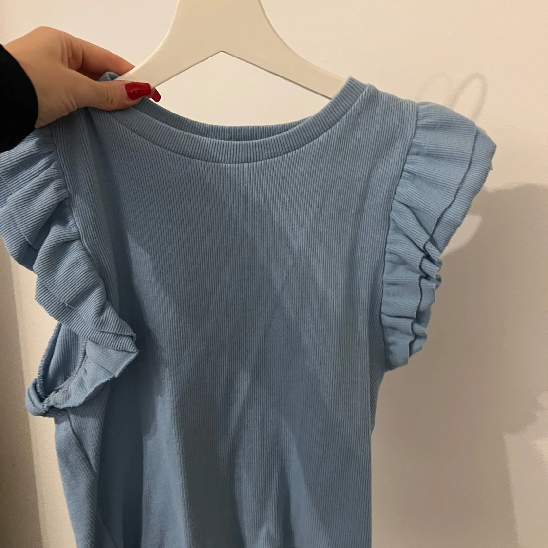 Ljusblå ribbad topp från Zara