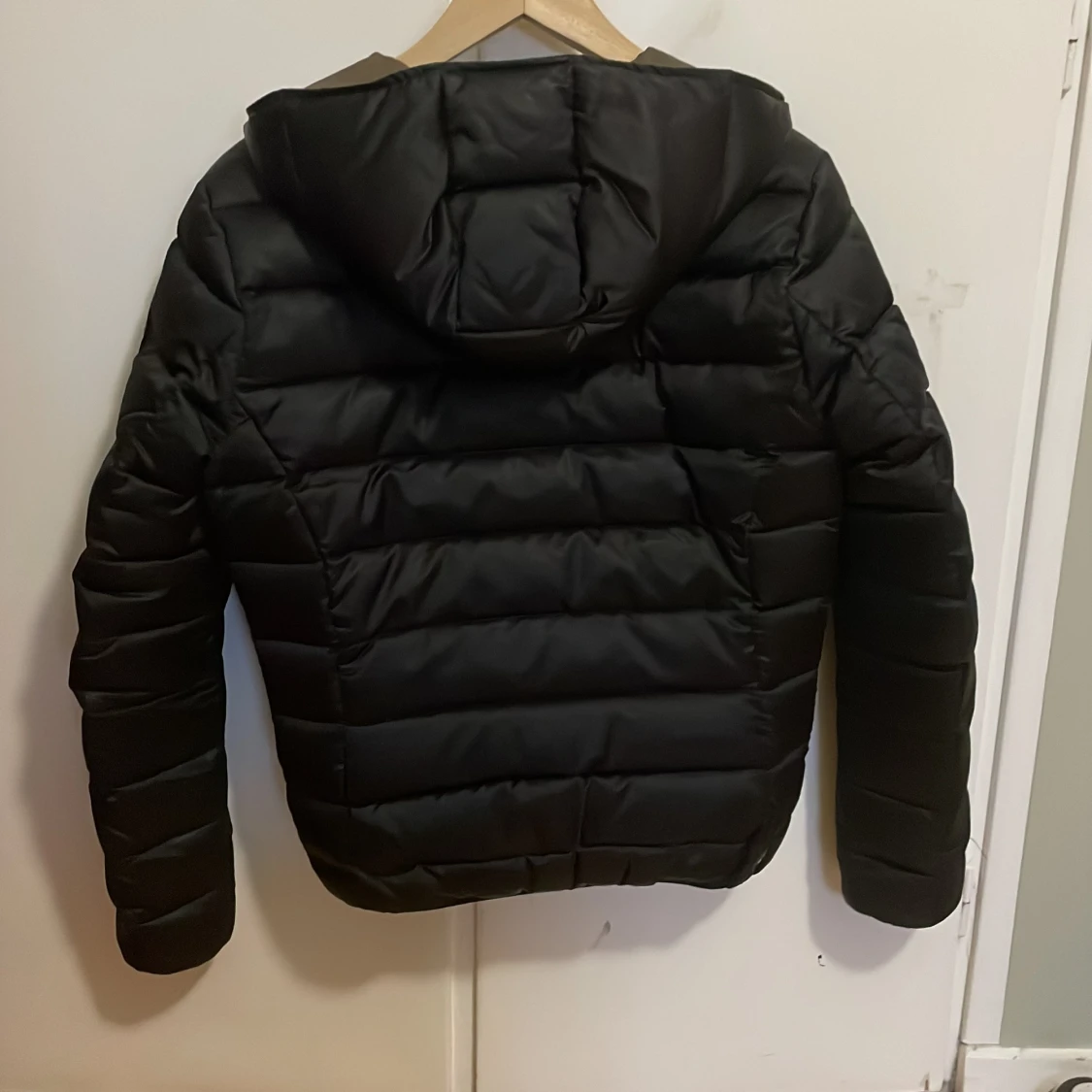 Svart pufferjacka från Colmar - 90