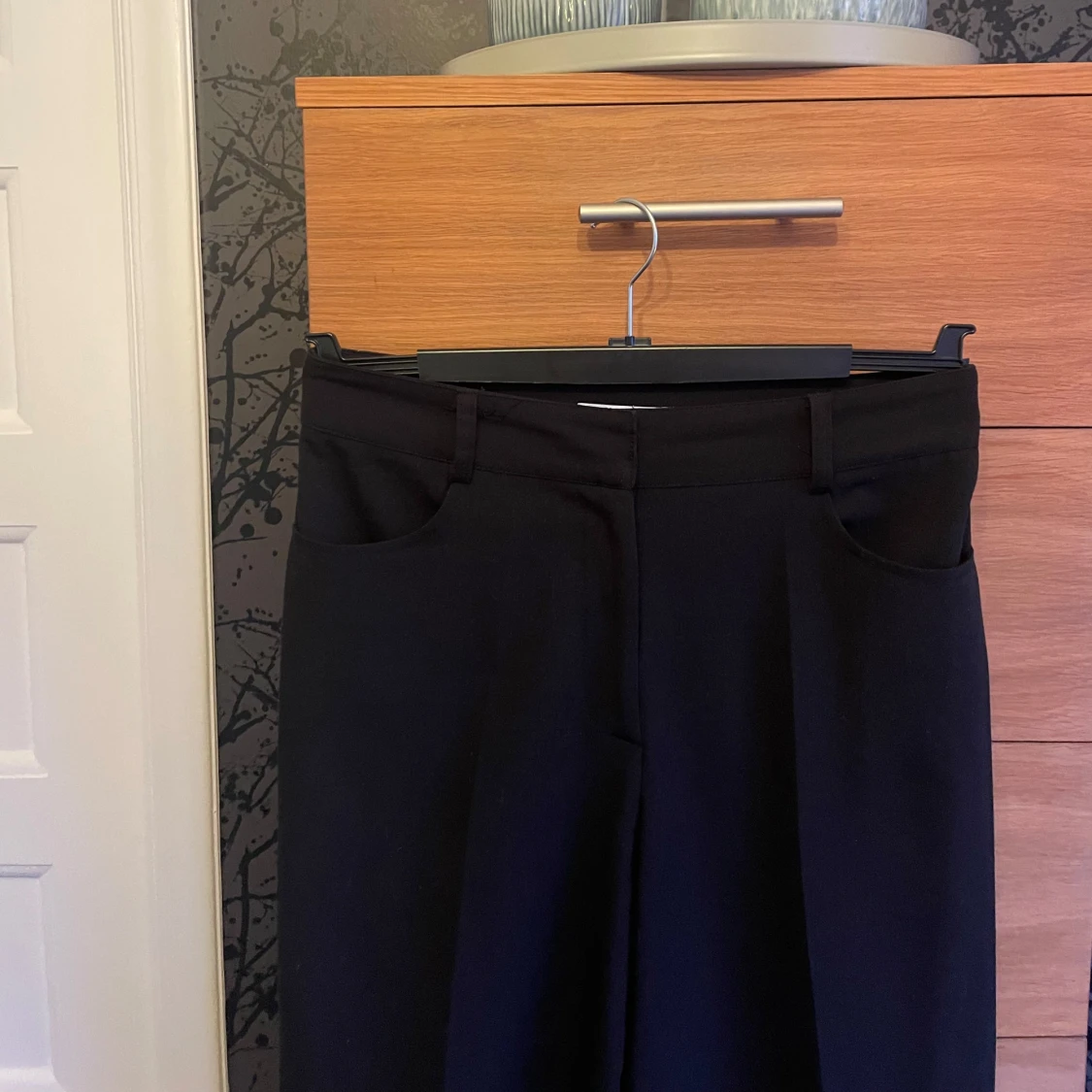Svarta kostymbyxor - 90