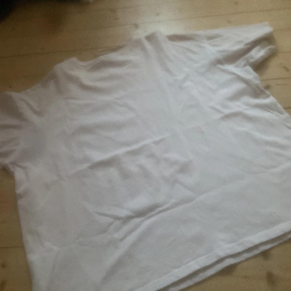 Vit t-shirt med tryck från Ariana Grande - 90