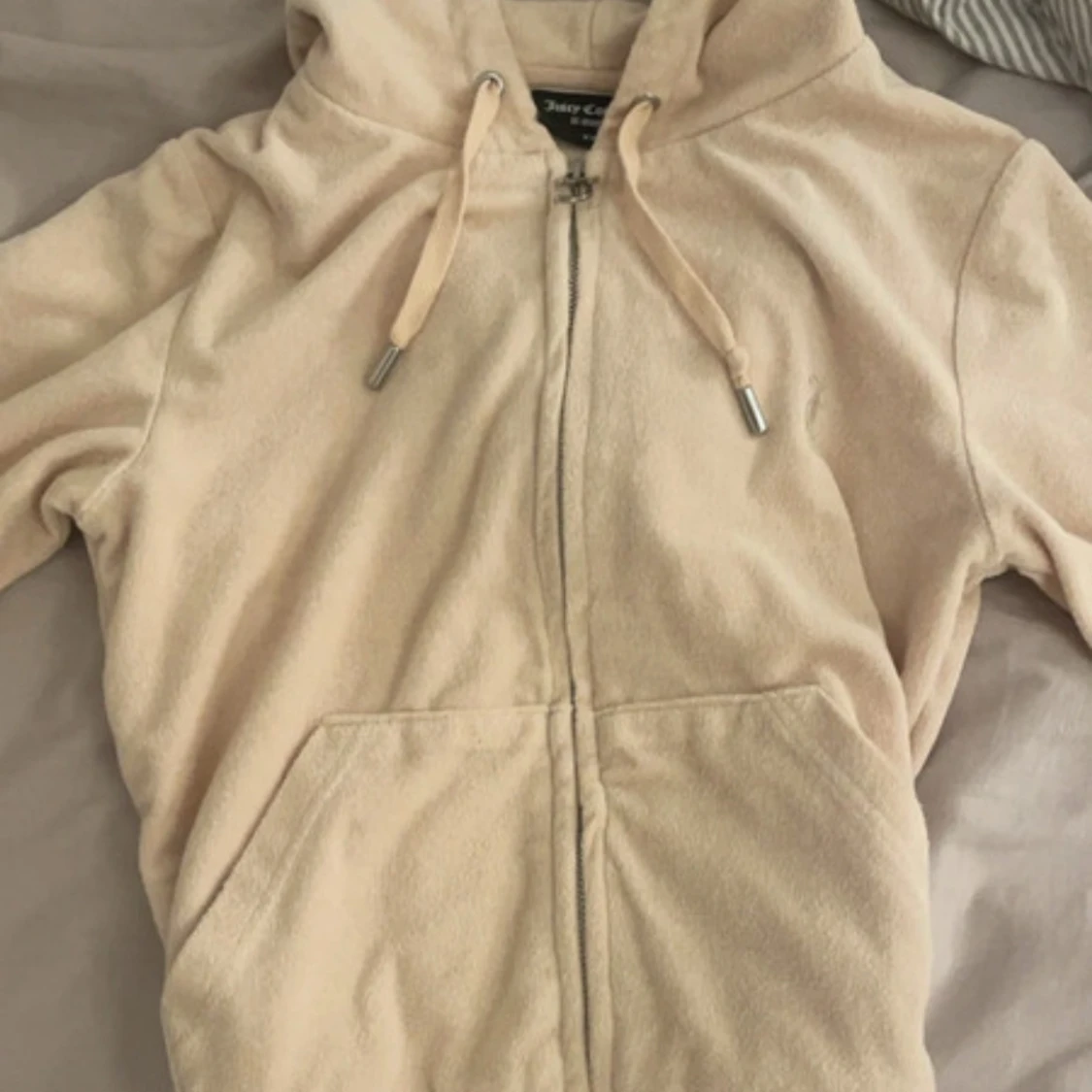Beige kofta från Juicy Couture