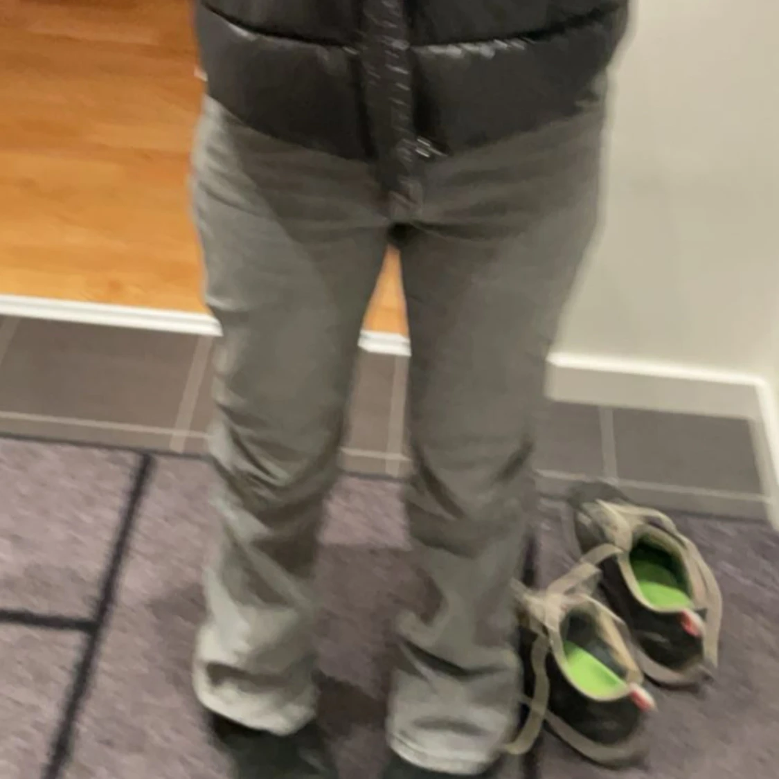 Grå jeansbyxor - 91