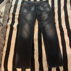 Dolce Gabbana jeans - Dolce Gabbana jeans för endast :-499kr | Bra skick | Size 34 | Kom privat för frågor eller funderingar🙌