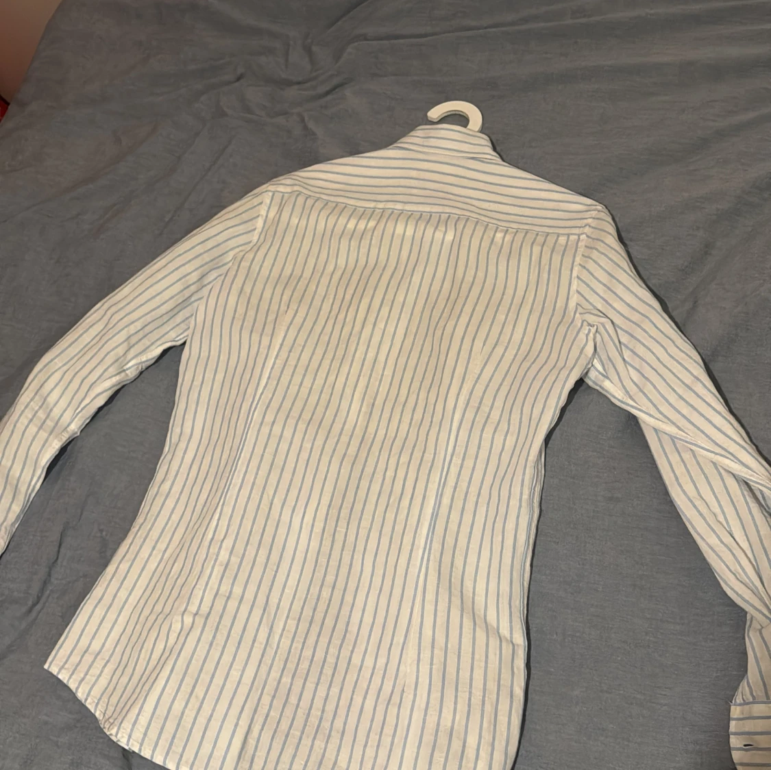 Vit och blå randig skjorta från Massimo Dutti - 2