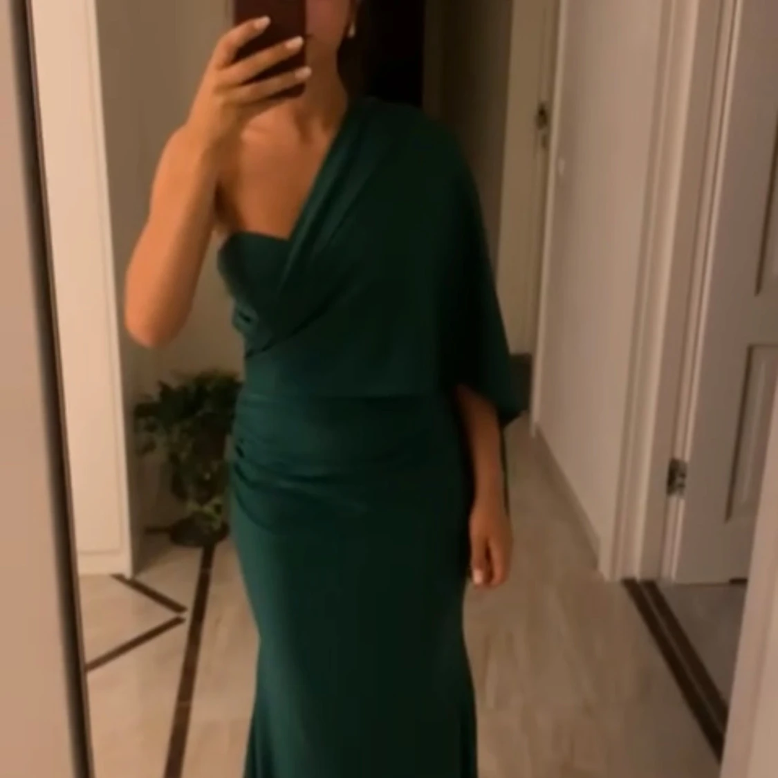 Grön axelbandslös långklänning - 3