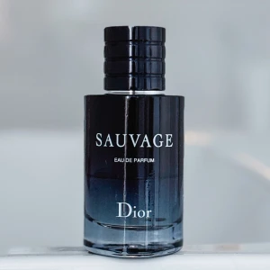 Dior Sauvage EDP - 30ml av 60ml kvar. Skickas snabbt.