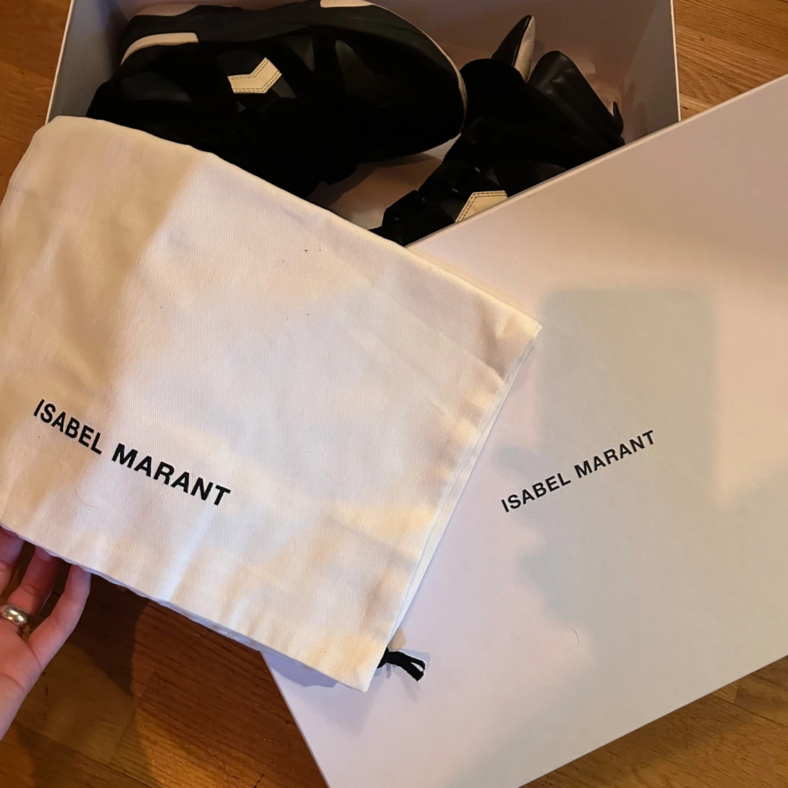 Svarta sneakers från Isabel Marant