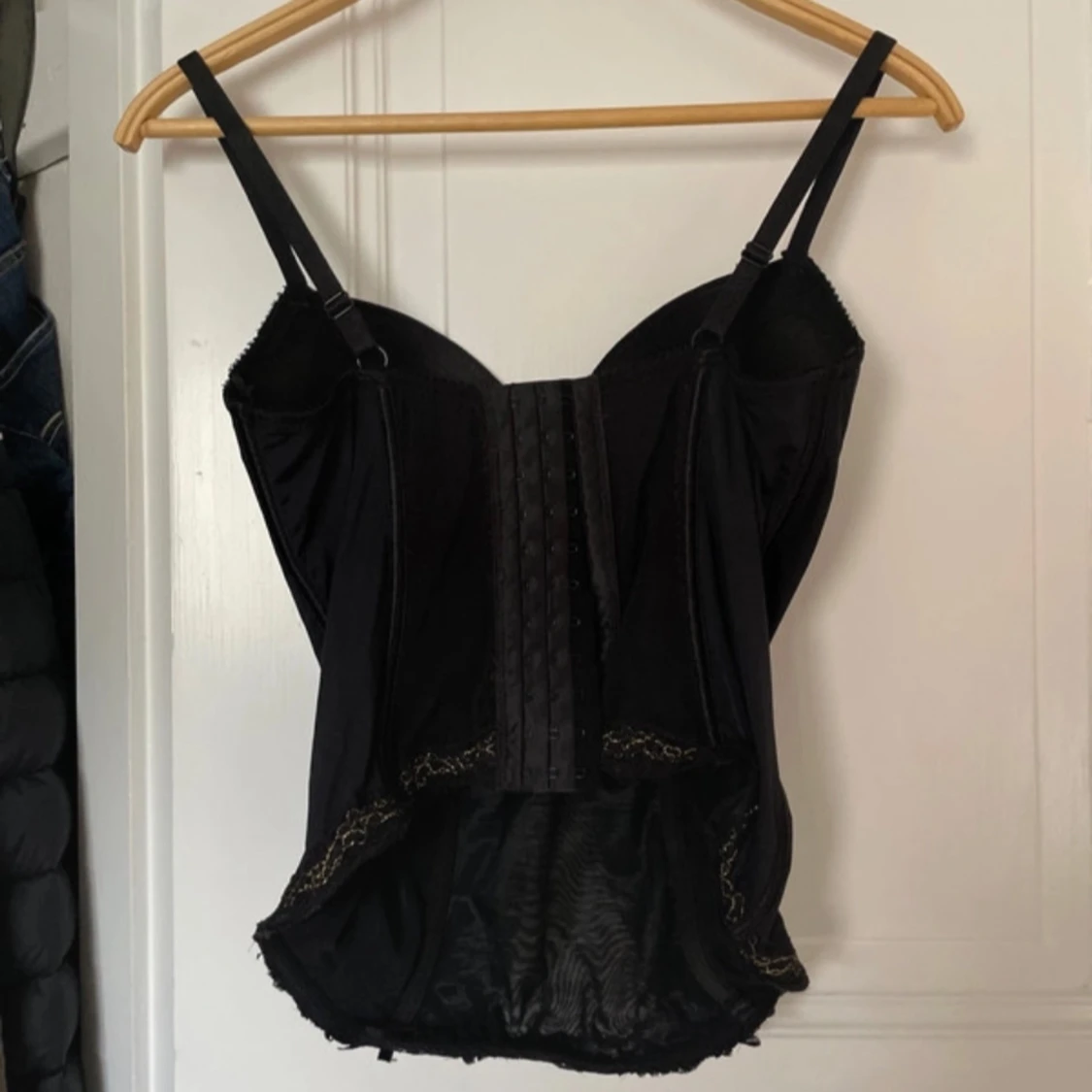 Svart korsett - 1