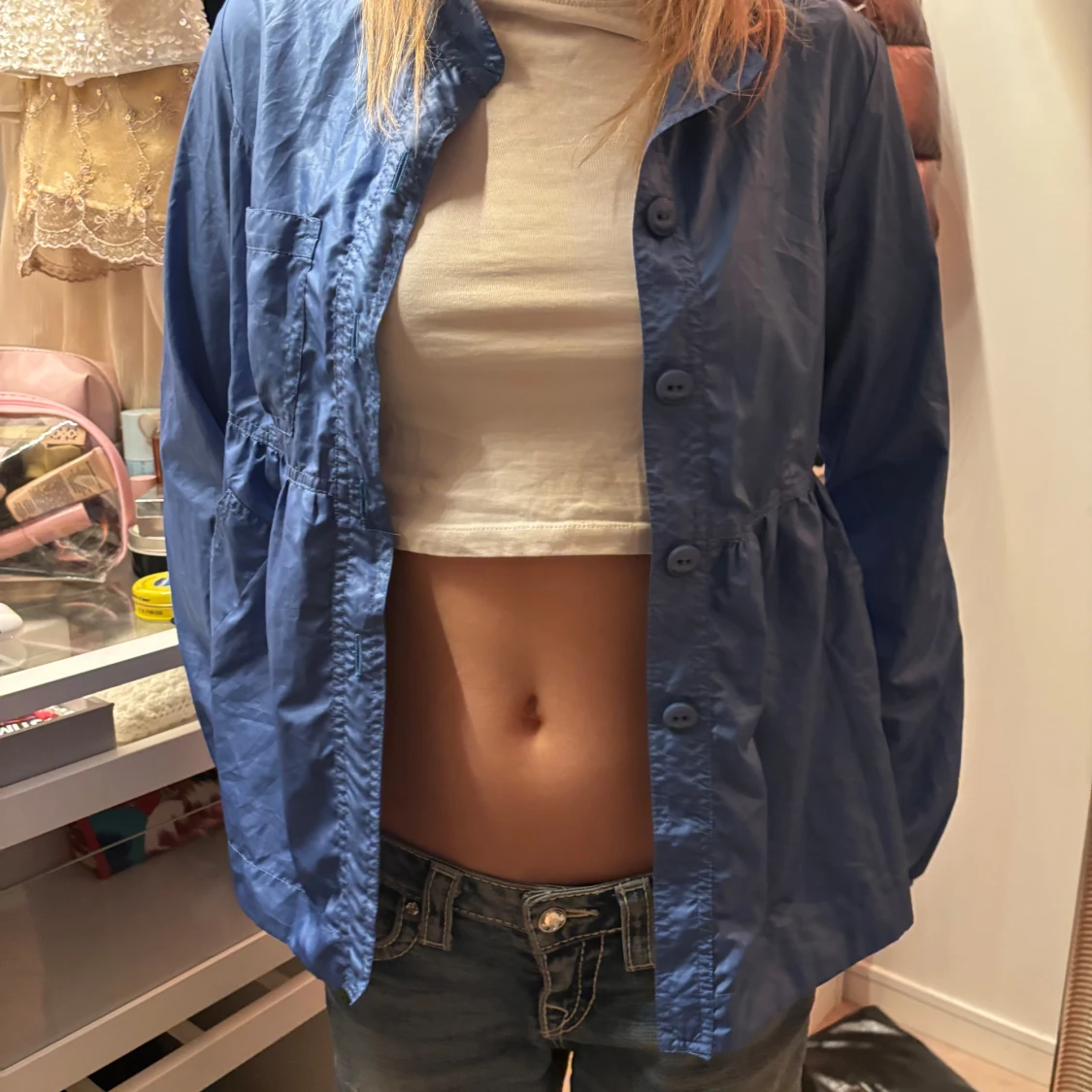 Blå jacka med knappar - 1