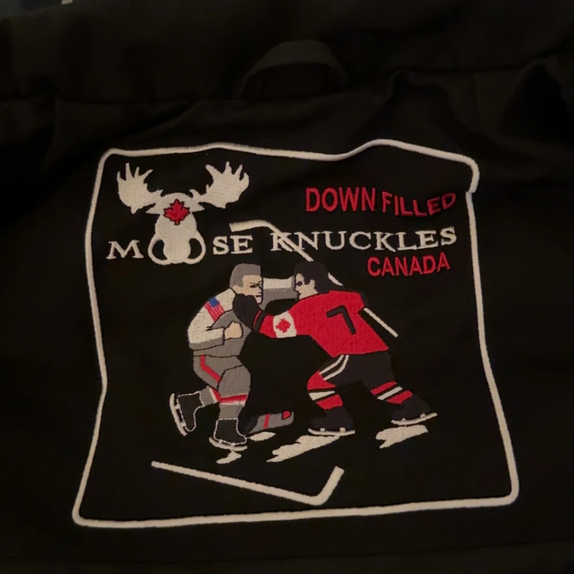 Svart dunväst från Moose Knuckles - 1
