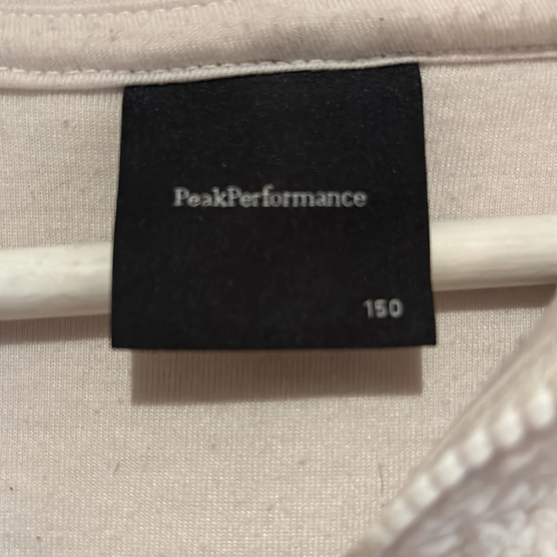 Peak performance hoodie - 91