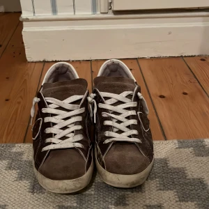 Philippe model skor - Sköna skor i bra skick. Storlek 43. Skriv vid funderingar!