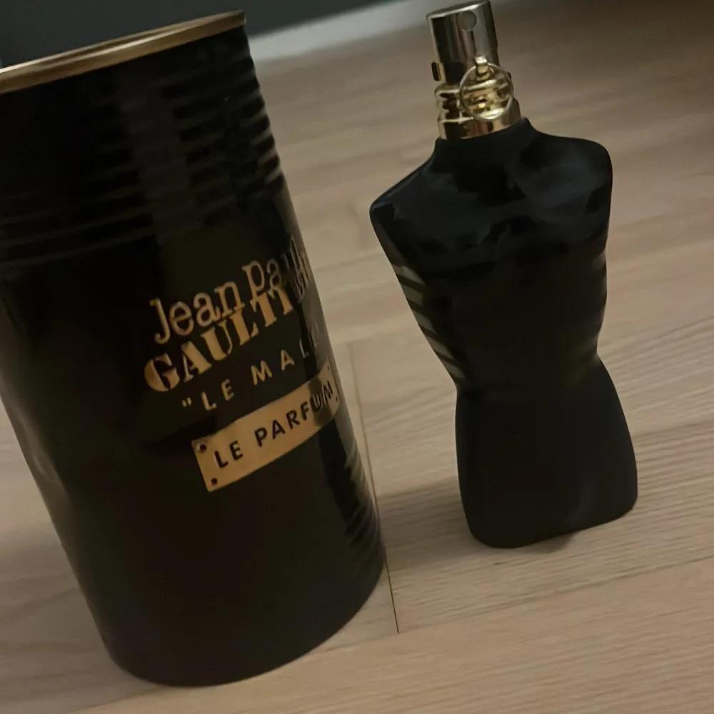 Säljer min jpg le parfum 75 milliliter ungefär 60ml kvar lite mer, 600kr box medföljer säljer för används inte mer. Parfym.