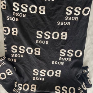 boss t shirt - boss t shirt storlek 16/M 
