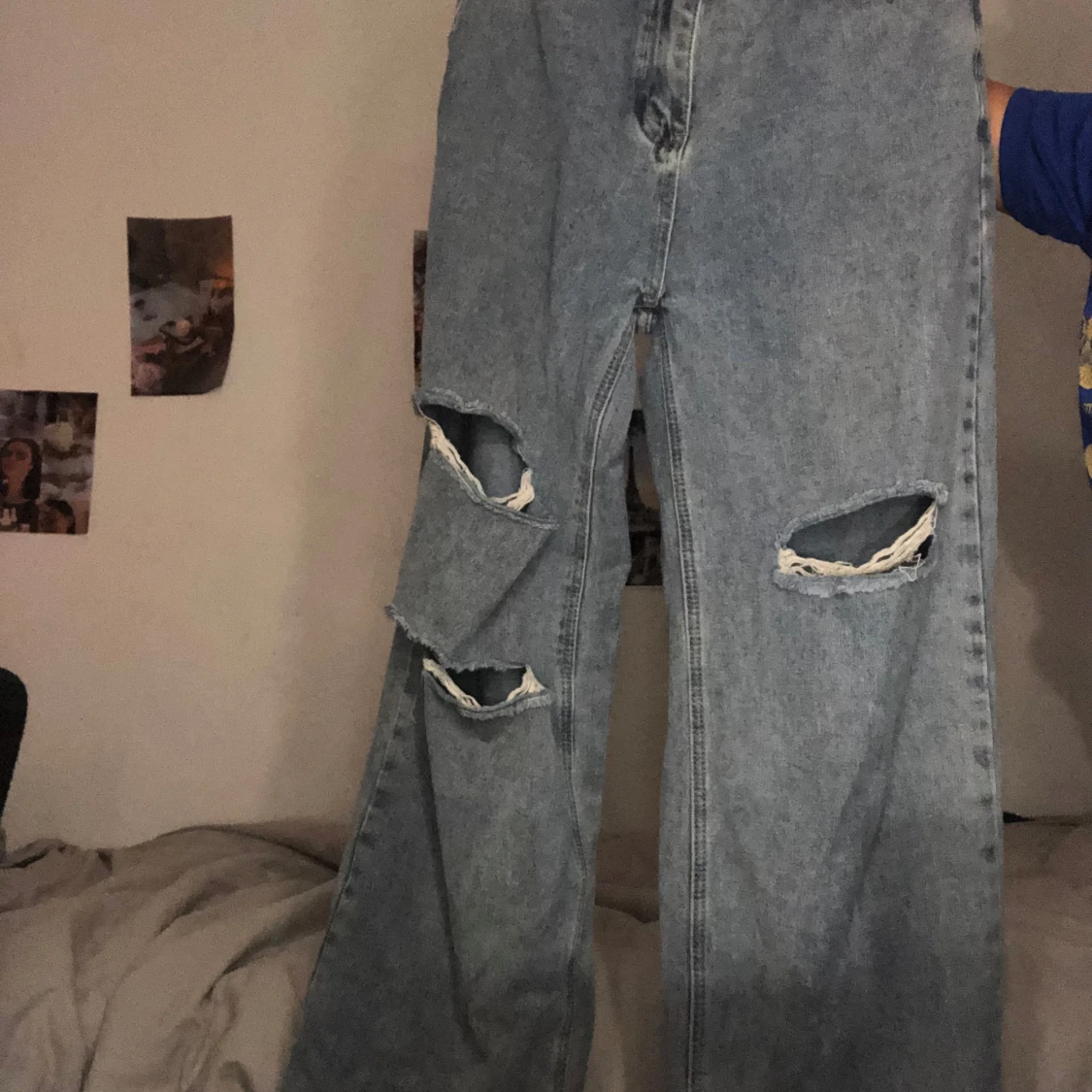 Blå ripped jeans 👖  - 90