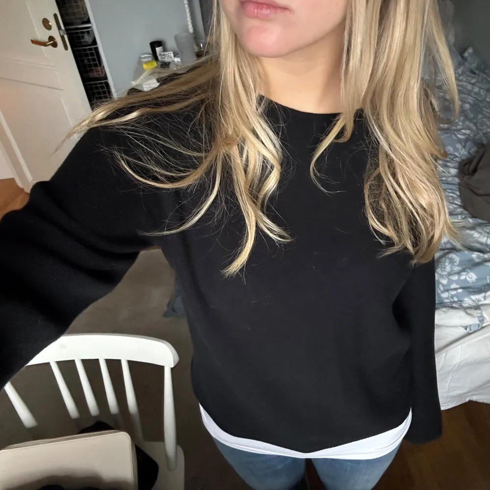 Säljer denna superfina stickade tröja från uniqlo. Knappt använd. Pris kan diskuteras . Neuletakit & Villapaidat.
