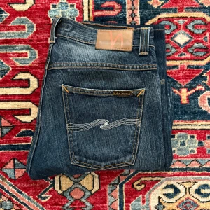 Nudie jeans slim fit - Säljer nu dessa riktigt feta nudie jeans (slim fit) storlek 32. Skriv för funderingar 