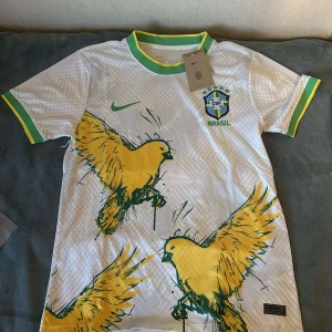 Brazil dove special - Helt ny fotbollströja 