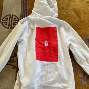 Poeticcollective hoodie - Skitsnygg skate hoodie bra pssform typ aldrig använd typ helt ny skick 