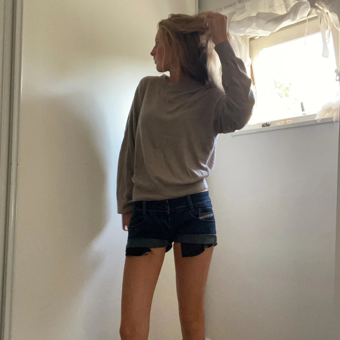 Gråbrun tunn tröja - 90