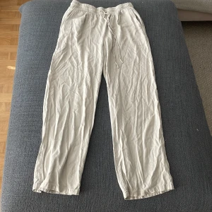 Linnebyxor - Är i bra skick.