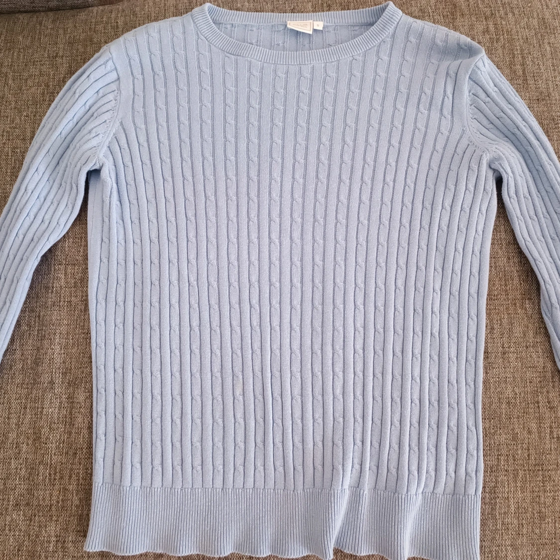 Ljusblå ribbad tröja