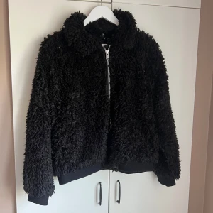 Hm Teddy jacka - Säljer denna Teddy jacka, köp gärna med köp nu❤️