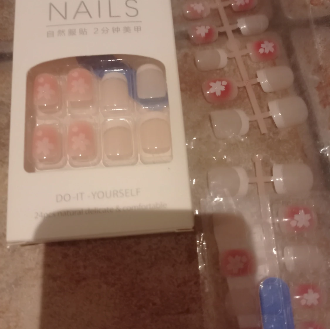 Samling  lösnaglar 19 förpackningar och nagellim - 4