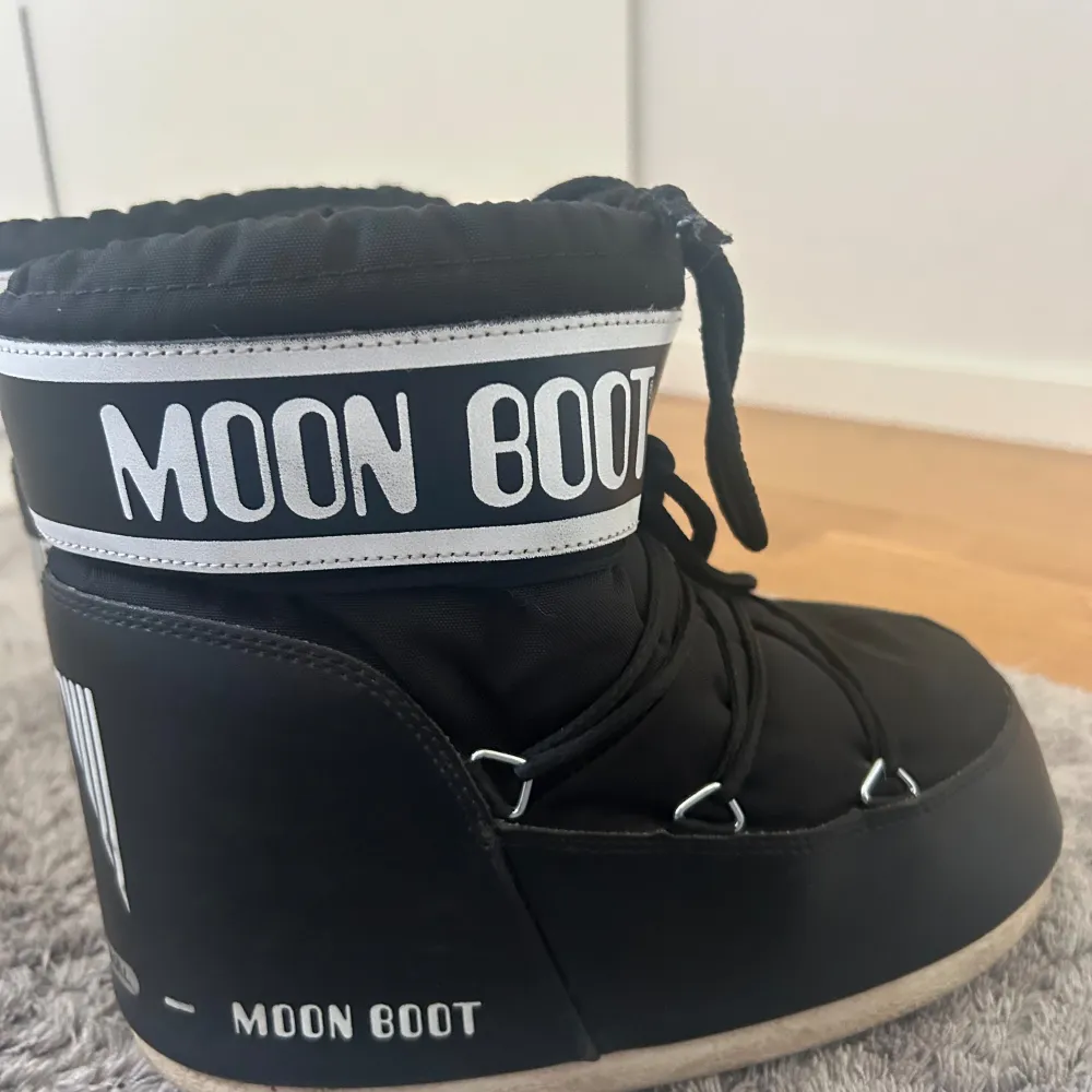 Moonboots använda en vinter. Skor.