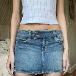 jeanskjol - lågmidjad jeanskjol