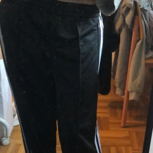 Nya adidas byxor - Fina lite kawai