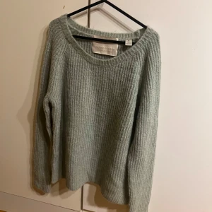 Stickad tlrja - Aldrig använd, bra skick💕