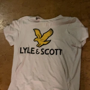 Lyle & scott t shirt  - lyle & scott tshirt storlek medium, pris kan diskuteras 