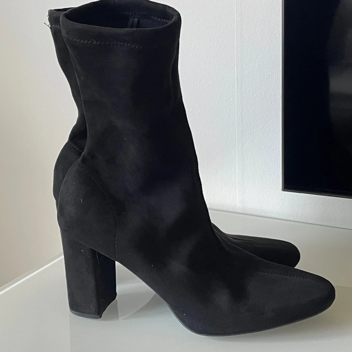 Svarta klackskor  - 90