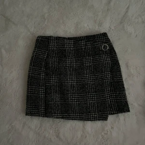 Kjol - Söt kjol från MQ