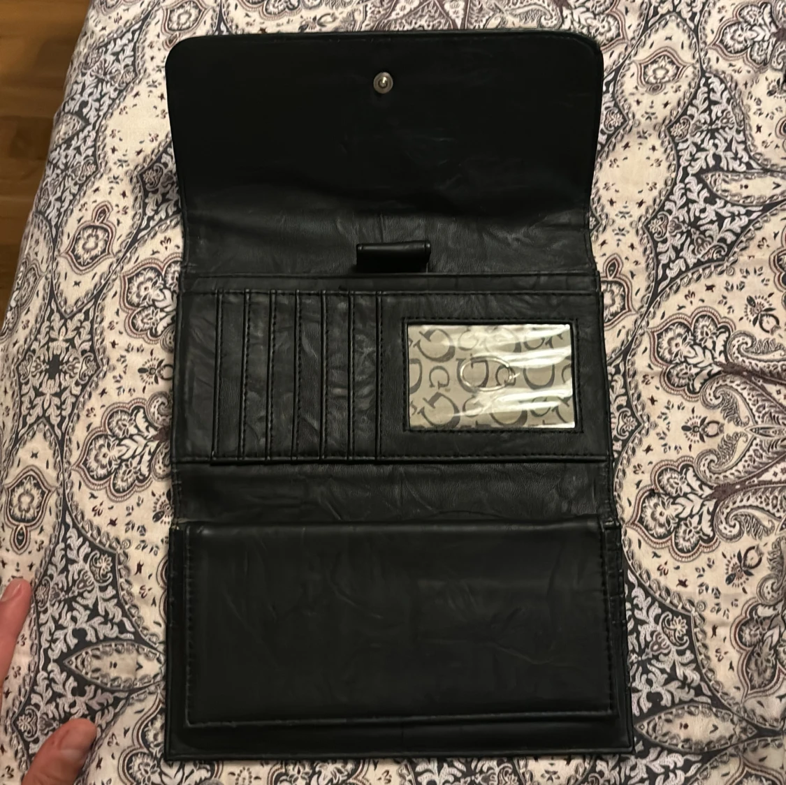 Guess plånbok/kuvertväska - 90