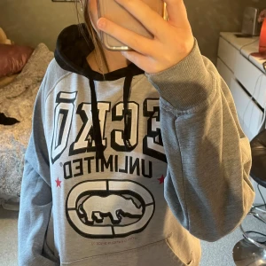 Ecko Unltd hoodie - Svart grå hoodie som inte längre används.