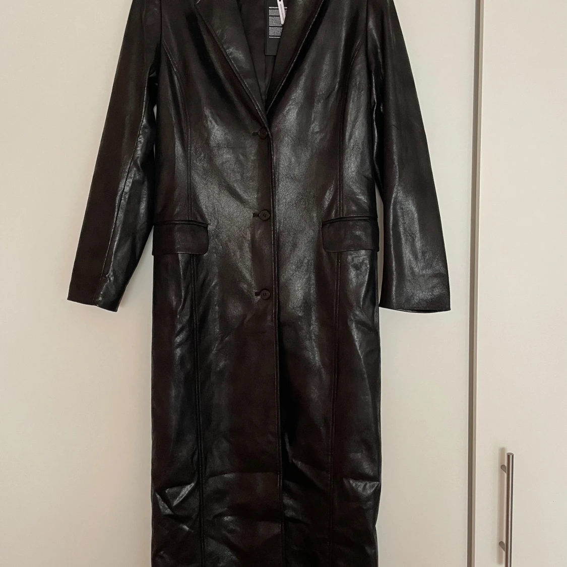 Läderkappa från Weekday  - 92