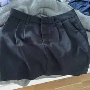 Kostymkjol - Jättefin kjol från hm