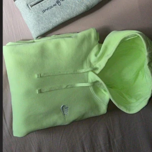 Unisex Hoodie tröja storlek S - Nyskick! 