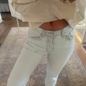 Jeans från zara  - Pris kan diskuteras 🩷